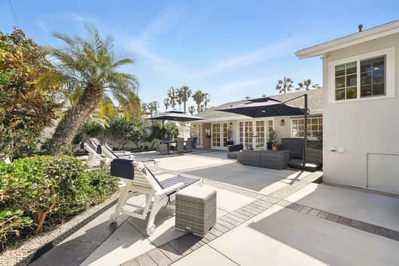 P8463 - Shores Luxury - Image 1