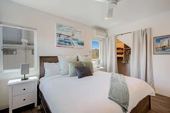 S813 - Sunset Paradise - Image 1